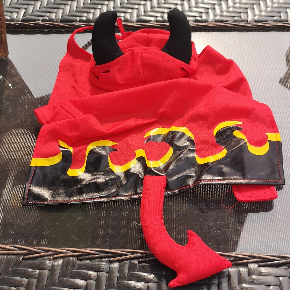 Halloween Dog Costume Red Devil Adjustable Size M FUN See Measurements